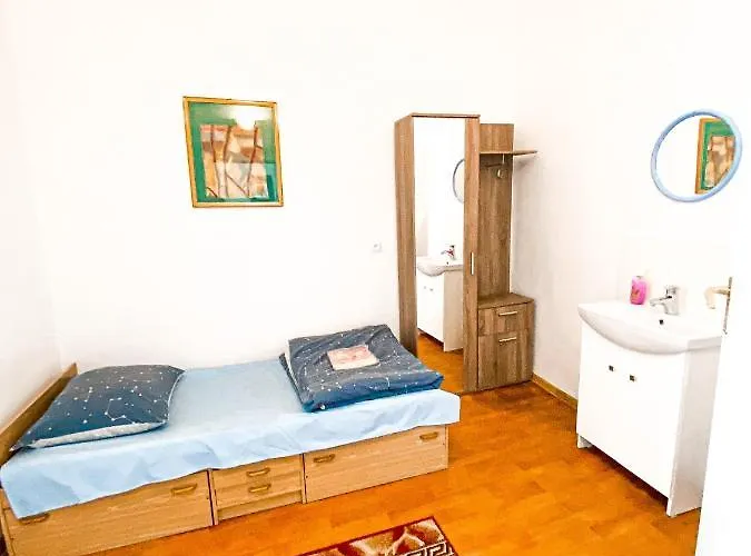 Hostel Schronisko Mlodziezowe Ptsm 