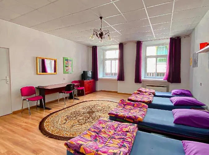 Schronisko Mlodziezowe Ptsm 